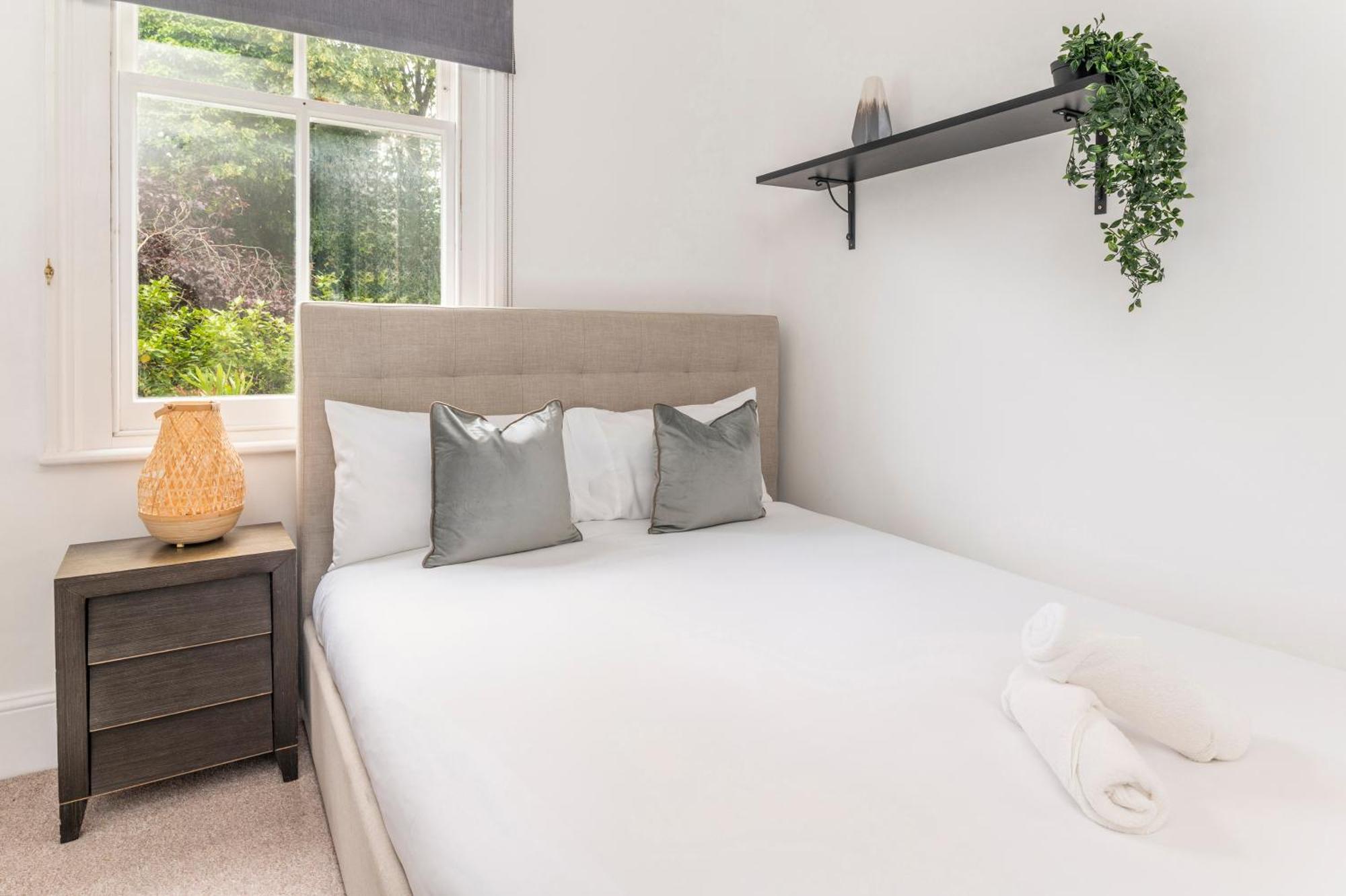 2 Min Walk Earls Court Station - Luxury 2 Bedroom Flat 伦敦 外观 照片