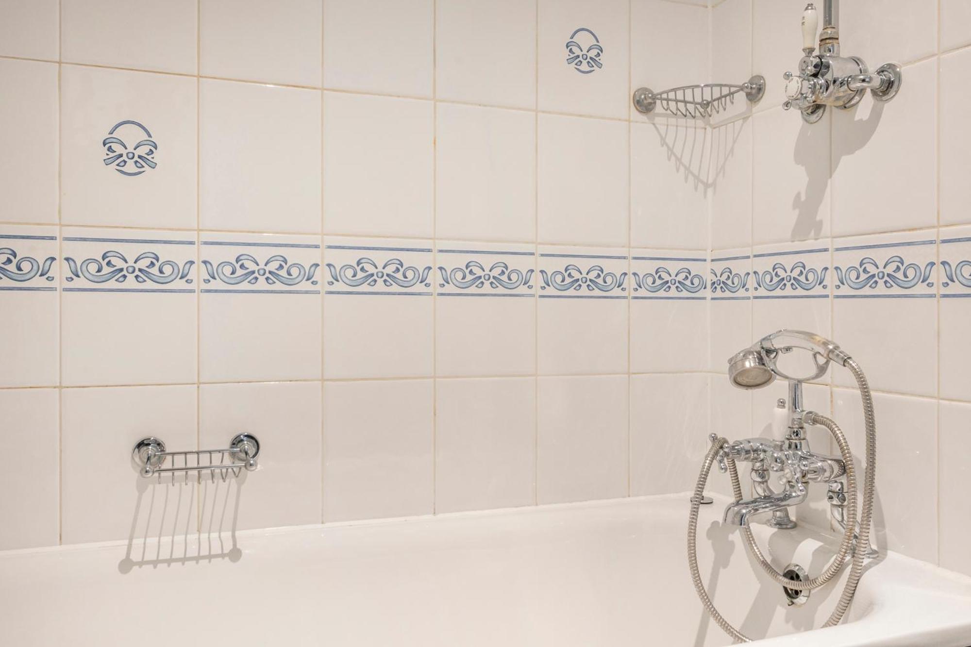 2 Min Walk Earls Court Station - Luxury 2 Bedroom Flat 伦敦 外观 照片