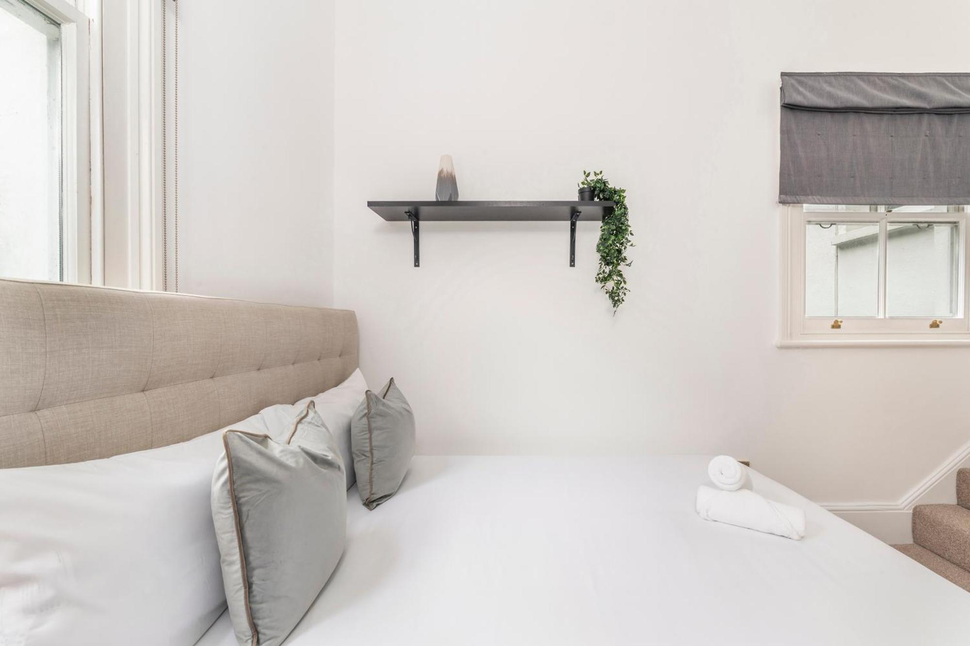 2 Min Walk Earls Court Station - Luxury 2 Bedroom Flat 伦敦 外观 照片