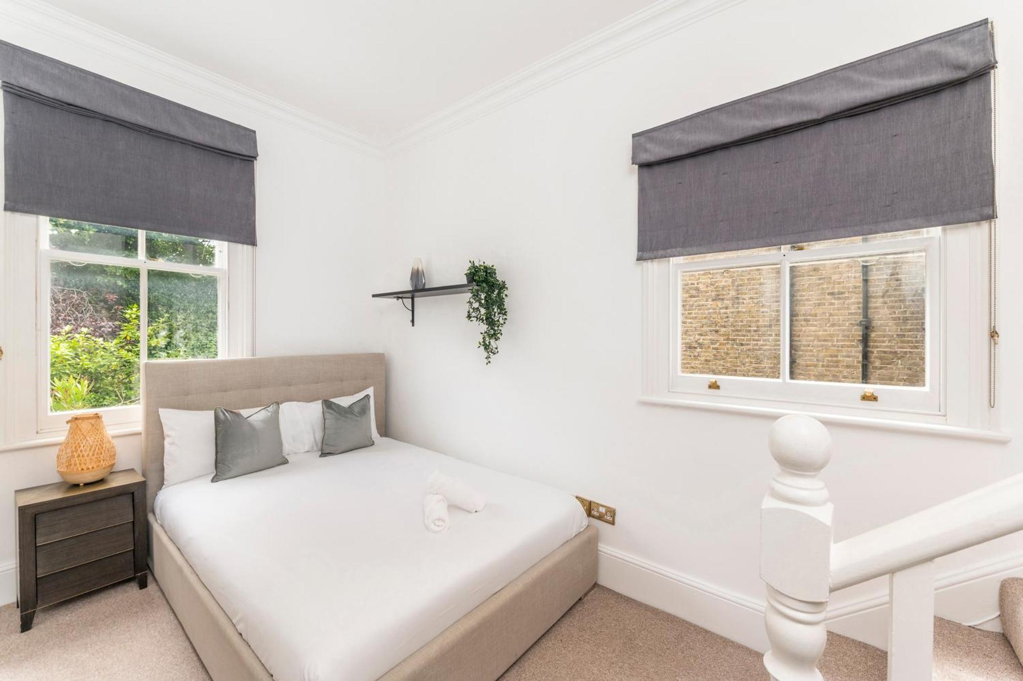 2 Min Walk Earls Court Station - Luxury 2 Bedroom Flat 伦敦 外观 照片